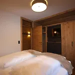 Dorfplatzl Apartment *