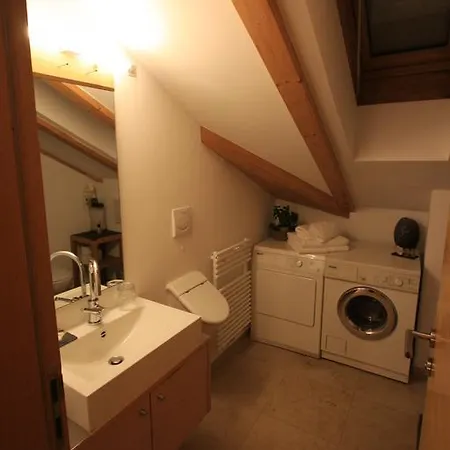 Dorfplatzl Apartment *